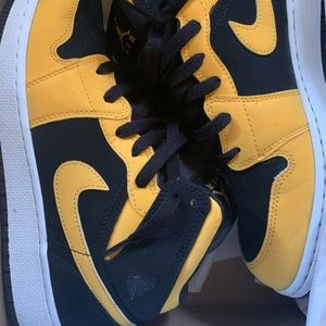 Air Jordan 1 mid (GS)
